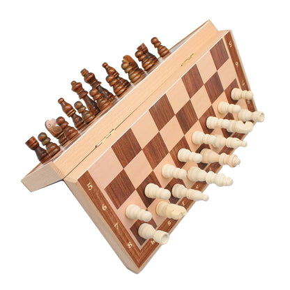 Magnetic wooden chess game